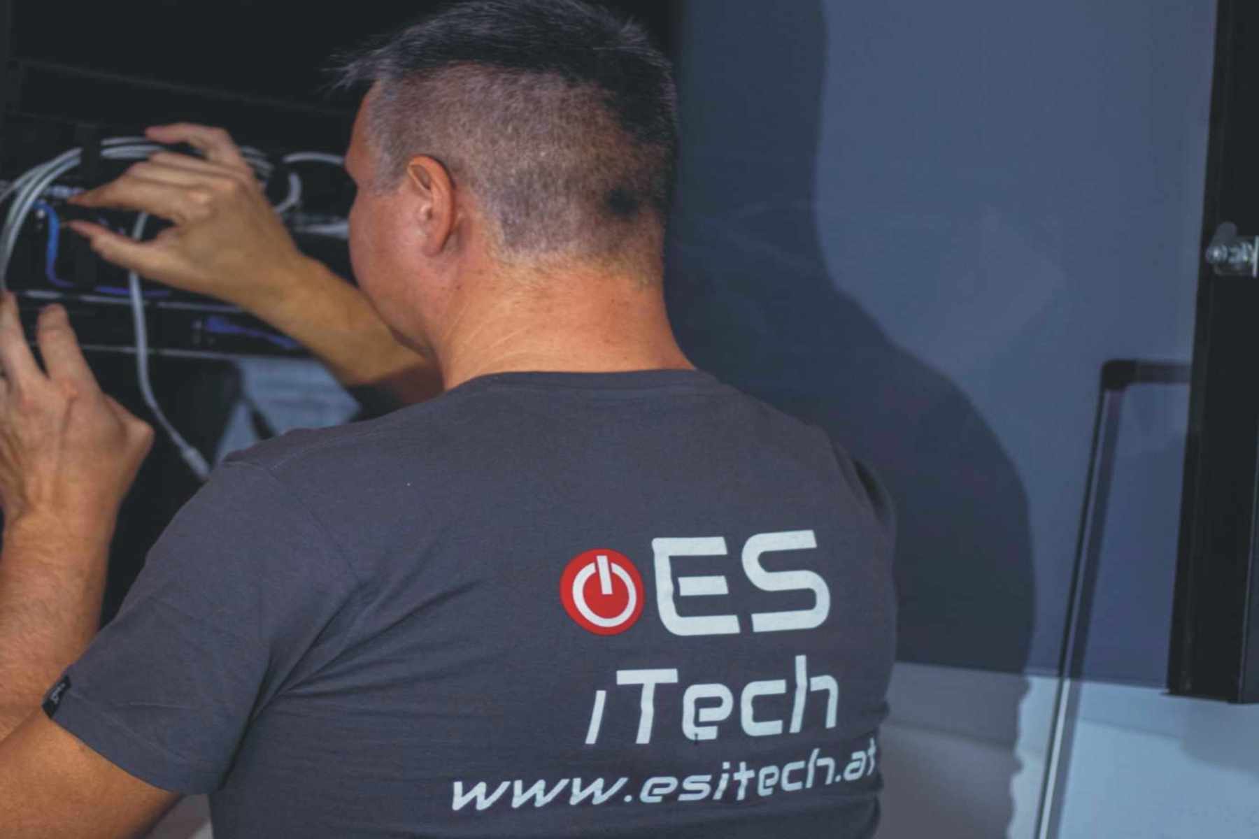 ESiTech Elektroinstallation Wien und Umgebung Familienhaus Netzwerktechnik Installation 0011